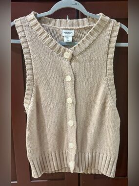 Song of Style Aimee Song Beige Button-Up Chunky Knit Cropped Vest Size S